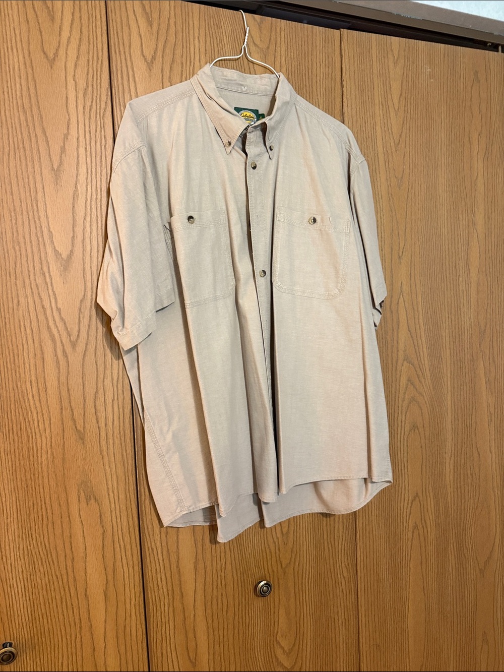 Cabela's Men's Short-Sleeve Button-Down Shirt in Light Tan